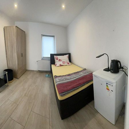 Schoenes Gemuetlicher Zimmer In Zentrum Rüsselsheim Exterior foto